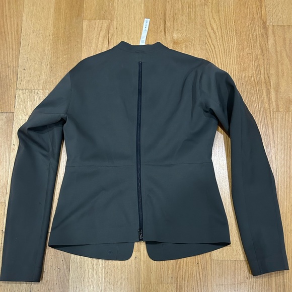 Lululemon blazer size 8 “the lab” - Picture 3 of 5